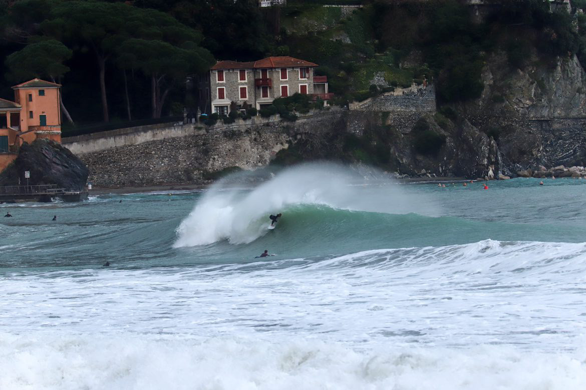 Wellenreiten in Italien